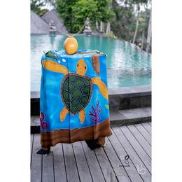 Kék alapon teknős mintás prémium sarong